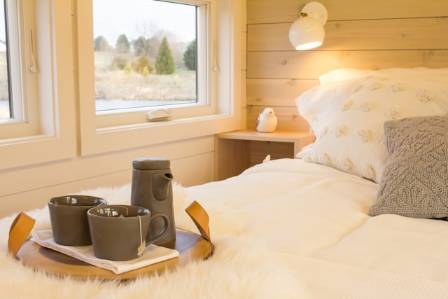 Easy Ways to Make Your Bedroom Extra Cozy